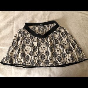 Black and white hello kitty skirt size L